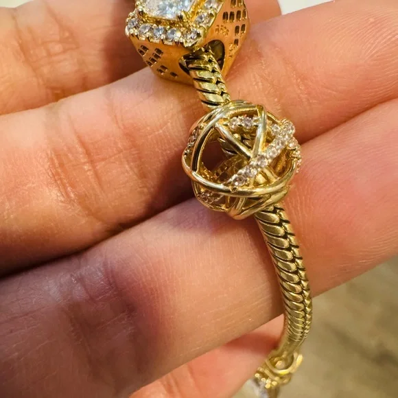 Solid Gold 14k Pandora Charm - Picture 12 of 12